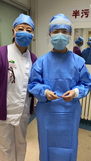 英雄背后的英雄——记感染科护士长李丽