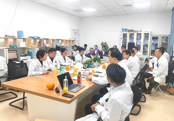 多学科协作破痛风难题 | 医院成功救治复杂痛风石合并多重基础疾病患者