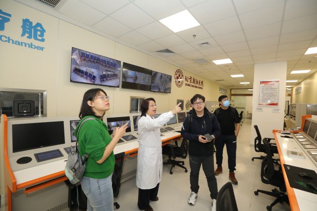 2024-02-28高压氧科 记者媒体体验活动 (11).JPG