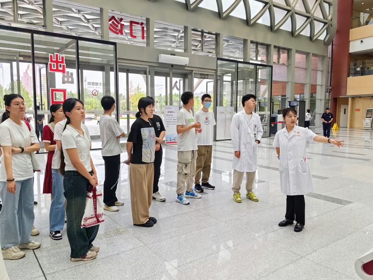 夏令营新闻稿--图8.jpg 夏令营新闻稿--图8.jpg