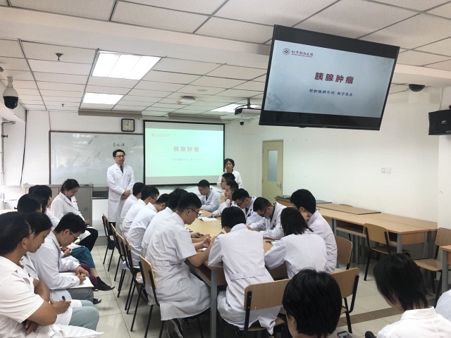 6师资队伍2.jpg 6师资队伍2.jpg