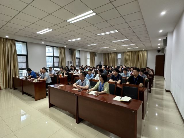 照片12.jpg 照片12.jpg