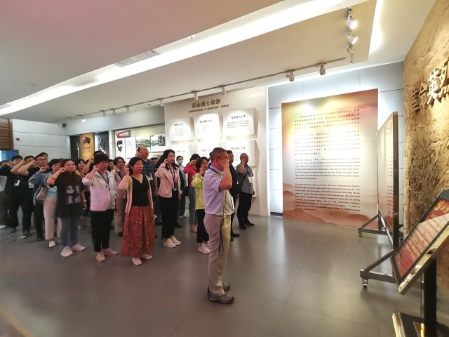 照片33.jpg 照片33.jpg